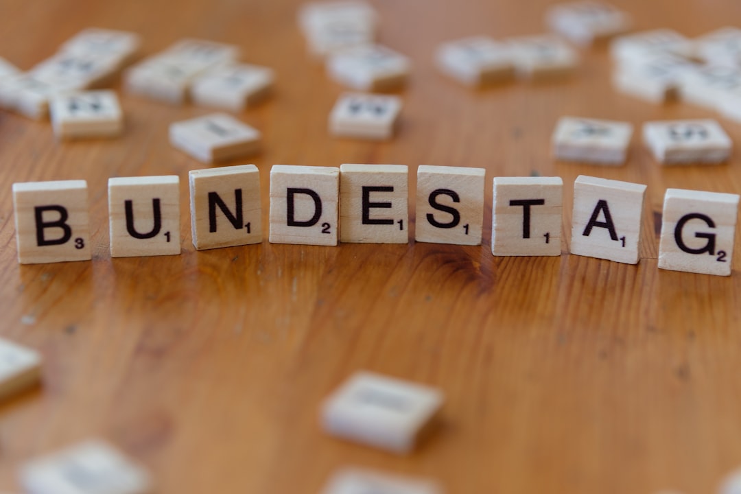 The word "bundestag" is spelled out.